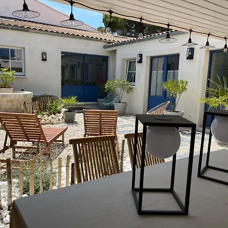 Le Clos De Flo 17 Pensjonat 3*