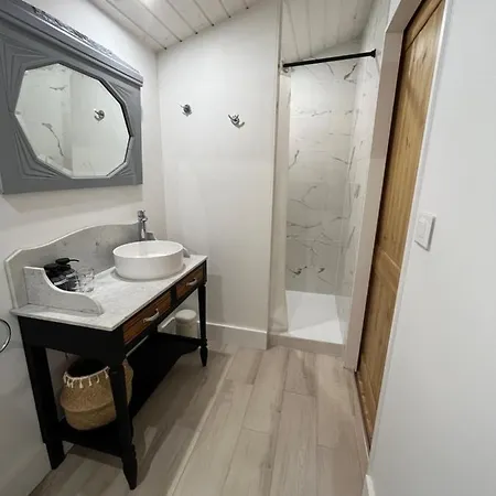 Pensjonat Le Clos De Flo 17 Saint-Rogatien