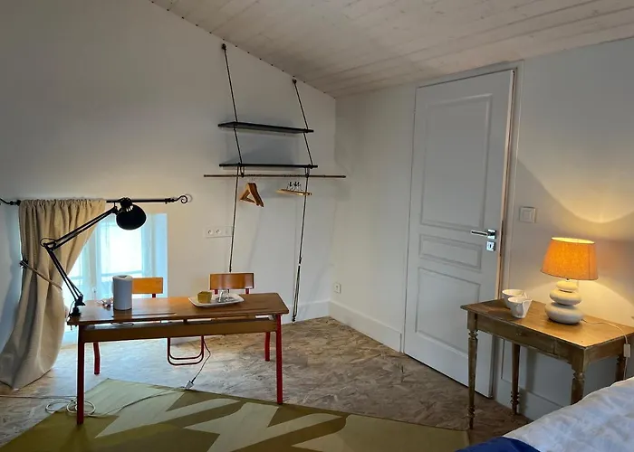 Le Clos De Flo 17 3* Saint-Rogatien